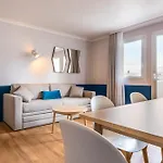Adagio La Defense Kleber 3* Courbevoie