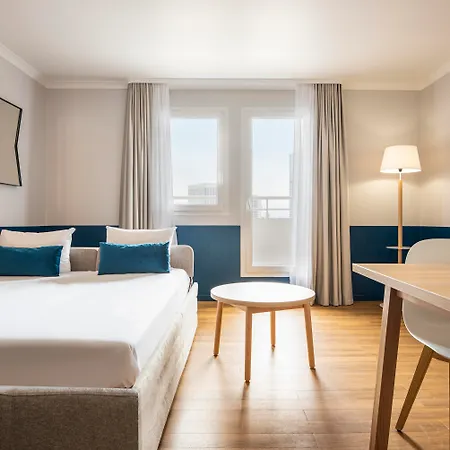 Adagio La Defense Kleber