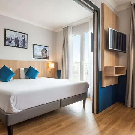 Adagio La Defense Kleber 4*