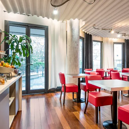 Adagio La Defense Kleber 4*