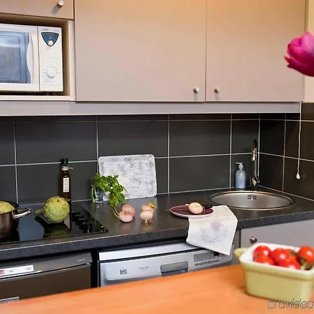 Aparthotel Adagio La Defense Kleber 4*